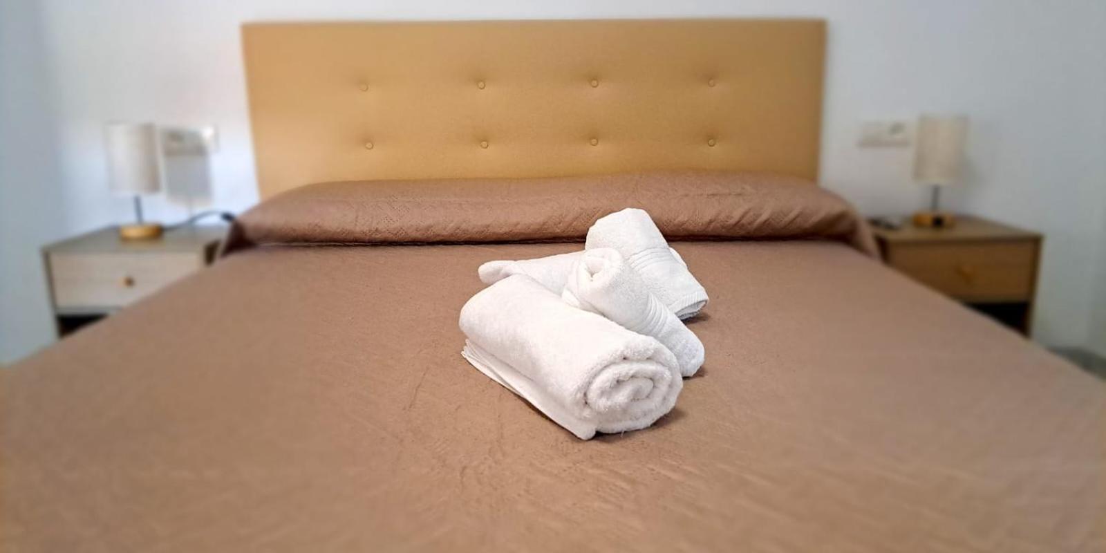 Alhondiga 16 Apartamentos Baza Luaran gambar